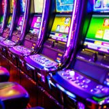 How Smart Gamblers Spot the Most Lucrative Bonuses for Online Slots?