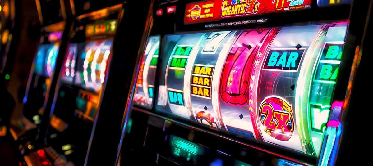 Online Slot Features